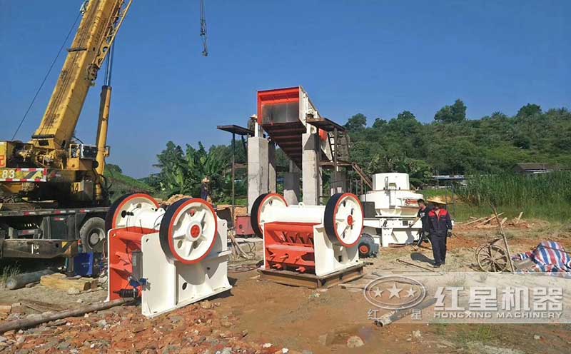 顎破+細(xì)顎破+制砂機(jī)現(xiàn)場(chǎng) 顎破+細(xì)顎破+制砂機(jī)現(xiàn)場(chǎng)