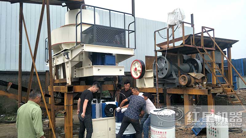 砂石廠安裝現(xiàn)場(chǎng) 砂石廠安裝現(xiàn)場(chǎng)